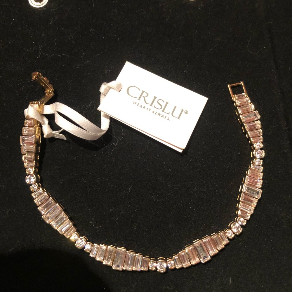NWT stunning Red Carpet Crislu 18k gold over 925 sterling silver CZ bracelet